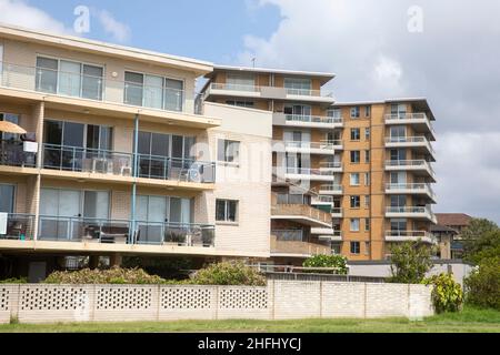 Dee Why Beach, Vorort von Sydney, und Wohnhaus, Außenansicht, Sydney, Australien Stockfoto