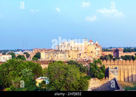 Imposante Palast des Maharadschas von Bikaner innen Junagarh Fort, Bikaner, Rajasthan, Indien Stockfoto