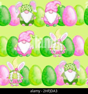 Aquarell handgezeichnetes Nahtloses Muster mit Ostern rosa und grünen skandinavischen Gnomen Ostereiern in Pastellfarben. Frühling Hintergrund in Cartoon-Stil für Textil-Geschenkpapier Einladungskarten Stockfoto