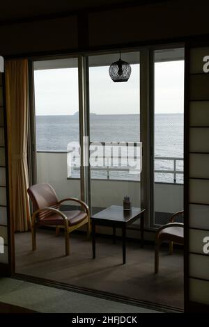 Minamichita, Aichi, Japan, 2022/15/01 , Blick auf die Mikawa Bucht von einem Hotelzimmer auf der Chita Halbinsel (Chita Hantou) ist eine Halbinsel südlich von Aichi P Stockfoto