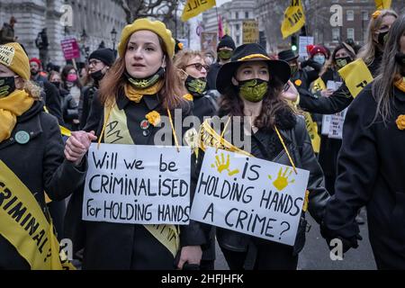 Demonstranten, die sich gegen das Gesetz über Polizei, Kriminalität, Verurteilung und Gerichte (PKSC) auflehnen, das im parlament seine letzte Phase erreicht. VEREINIGTES KÖNIGREICH. Stockfoto