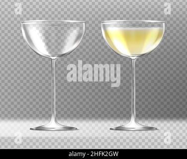 Realistisches Vektorsymbol. Set aus zwei Gläsern mit margarita-Glascocktail. Leer und voll. Isoliert auf transparentem Hintergrund. Stock Vektor