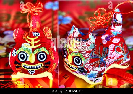Peking, Peking, China. 17th Januar 2022. Am 17. Januar 2022, Peking, dem Jahr der Tiger Puppe Tiger. (Bild: © SIPA Asia via ZUMA Press Wire) Stockfoto