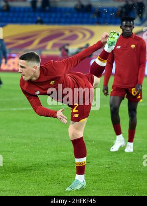 ROM, ITALIEN - 16. JANUAR: Nicolo Zaniolo von AS Roma erwärmt sich während der Serie A Match zwischen AS Roma und Cagliari Calcio im Stadio Olimpico am 16. Januar 2022 in Rom, Italien (Foto: Ciro Santangelo/Orange Picturs) Stockfoto