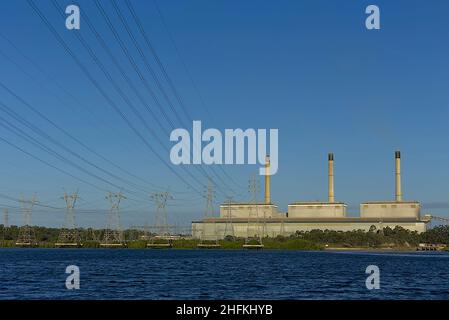 Sonnenuntergang auf dem kohlegefeuerten Gladstone Power Station Queensland Australia Stockfoto