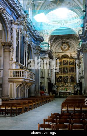 Innenraum der Kathedrale von St. George, Modica, Sizilien, Italien Stockfoto