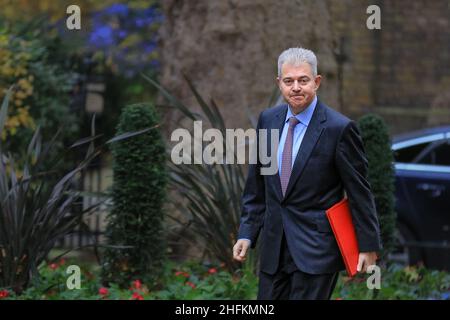 Brandon Lewis, CBE, MP, Staatssekretär für Nordirland, Konservative Partei, nimmt an der Kabinettssitzung in Downing Street, Londonk Teil Stockfoto