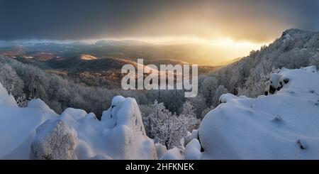 Slowakei Berg, Winterlandschaft bei Sonnenuntergang, Vapenna Stockfoto