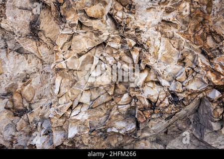 Raue Textur einer Felsoberfläche in den Dolomiten Stockfoto