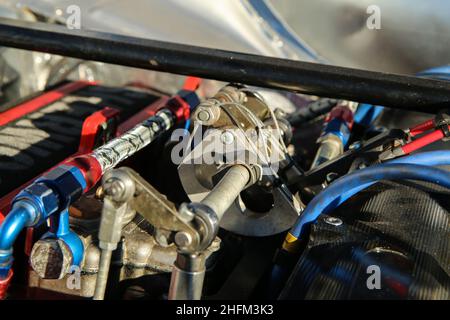 Das Detail des Motors des historischen Rallyewagens. Stockfoto