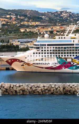 Norwegian Jewel Cruise Ship close up - Marseille Frankreich Stockfoto