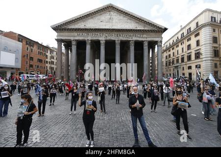 Cecilia Fabiano/LaPresse 09. Juni 2020 Rom (Italien) Nachrichten Protest des Fremdenführers im Pic: Die Demonstration vor dem Pantheon Stockfoto