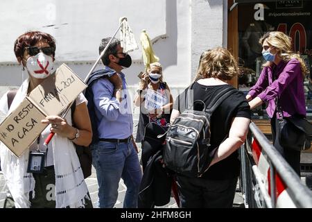 Cecilia Fabiano/LaPresse 09. Juni 2020 Rom (Italien) Nachrichten Protest des Fremdenführers im Pic: Einige Vertreter sprechen mit Marianna Madia Stockfoto