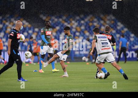 Cafaro/LaPresse 13. Juni 2020 Neapel, Italien Sportfußball Napoli vs Inter - Italienischer Pokal, Halbfinale 2. Etappe - San Paolo Stadion. Im Bild: Lorenzo Insigne (SSC Napoli) wärmt sich auf. Stockfoto