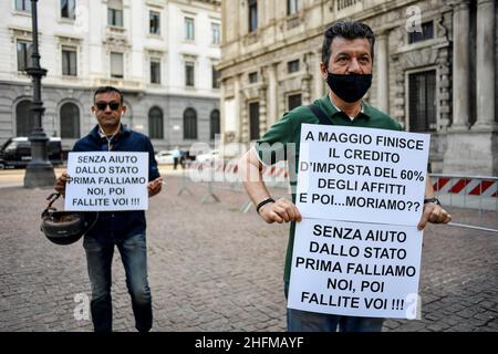 Claudio Furlan - LaPresse 17 June 2020 Milano (Italien) News Gastronomen und Restaurantbesitzer protestieren für die Wirtschaftskrise in der Gemeinde Mailand Stockfoto