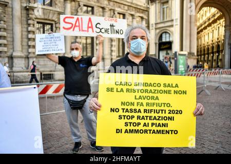 Claudio Furlan - LaPresse 17 June 2020 Milano (Italien) News Gastronomen und Restaurantbesitzer protestieren für die Wirtschaftskrise in der Gemeinde Mailand Stockfoto