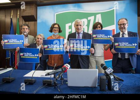 Roberto Monaldo / LaPresse 22-06-2020 Rom (Italien) Partei Forza Italia präsentiert den "Plan zur Wiederbelebung des Landes" in der pic Sestino Giacomoni, Renato Brunetta, Maria Stella Gelmini, Antonio Tajani, Anna Maria Bernini, Giorgio Mul&#XE8; Stockfoto