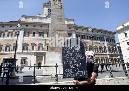 Cecilia Fabiano/LaPresse 23. Juni 2020 Rome (Italy) News Straßenarbeiter protestieren vor dem Regierungspalast auf dem Foto: Die Demonstration Stockfoto