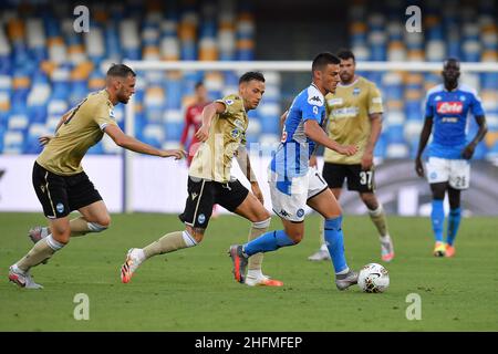 Cafaro/LaPresse 28. Juni 2020 Neapel, Italien Sportfußball Napoli vs Spal - Italienische Fußballmeisterschaft League A Tim 2019/2020 - San Paolo Stadion. Im Bild: Eljif Elmas (SSC Napoli) Stockfoto