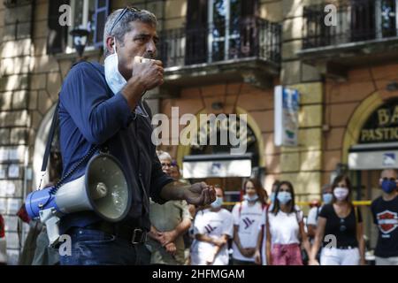 Cecilia Fabiano/LaPresse 30. Juni 2020 Rom (Italien) Nachrichten Demonstration der Flugarbeiter im Bild: Die Demonstranten vor dem Verkehrsministerium Stockfoto