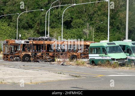 Mauro Scrobogna /LaPresse 02. Juli 2020&#xa0; Rom, Italien Nachrichten ATAC Depot via Candoni - Besuch Salvini im Bild: Das atac Depot, das an ein rom Lager grenzt und wo einige öffentliche Verkehrsmittel in Brand gesetzt wurden Stockfoto