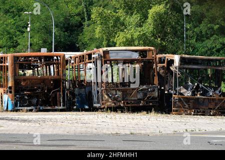 Mauro Scrobogna /LaPresse 02. Juli 2020&#xa0; Rom, Italien Nachrichten ATAC Depot via Candoni - Besuch Salvini im Bild: Das atac Depot, das an ein rom Lager grenzt und wo einige öffentliche Verkehrsmittel in Brand gesetzt wurden Stockfoto