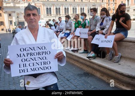 Mauro Scrobogna /LaPresse July 02, 2020&#xa0; Rom, Italien Nachrichten Wiedereröffnung der Kontaktsportaktivitäten im Bild: Flash Mob von Judo-Fans zur Unterstützung der Wiedereröffnung von Kontaktsportaktivitäten Stockfoto