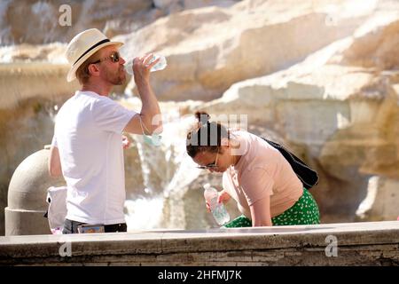 Mauro Scrobogna /LaPresse 03. Juli 2020&#xa0; Rom, Italien Nachrichten heiß in Rom auf dem Bild: Touristen und römische Hitze Stockfoto