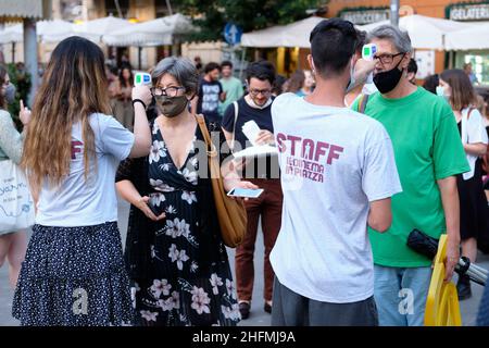 Mauro Scrobogna /LaPresse 03. Juli 2020&#xa0; Rom, Italien Nachrichten Einweihung Kino amerika im Bild: Freiluftkino auf der piazza san cosimato Stockfoto