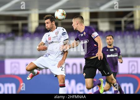 LaPresse - Jennifer Lorenzini 08 July 2020 Firenza (Italien) Sport Soccer Fiorentina - Cagliari Italienische Fußballmeisterschaft League A Tim 2019/ 2020 - "Artemio Franchi" Stadion im Bild: Ionita, Vlahovic Stockfoto