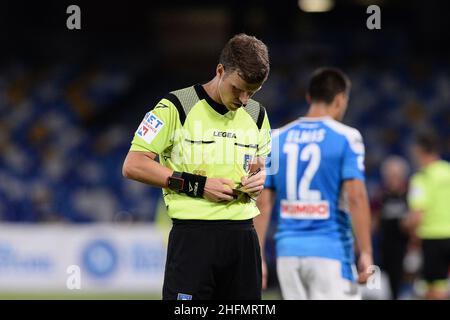 Cafaro/LaPresse 12. Juli 2020 Neapel, Italien Sportfußball Neapel vs. Mailand - Italienische Fußballmeisterschaft League A Tim 2019/2020 - San Paolo Stadion. Im Bild: Schiedsrichter La Penna. Stockfoto