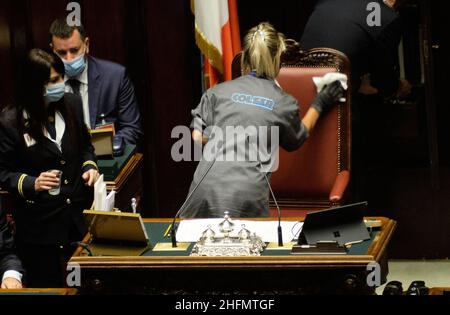 Mauro Scrobogna /LaPresse 14. Juli 2020&#xa0; Rom, Italien Nachrichtenkammer der Abgeordneten - Mitteilungen des Gesundheitsministers auf dem Foto: Säuberung des Sitzes der Präsidentschaft Stockfoto