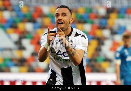 Andrea Bressanutti/LaPresse 23. Juli 2020 Udine, Italien Sportfußball Udinese vs Juventus - Italienische Fußballmeisterschaft Liga A Tim 2019/2020 - Dacia Arena Stadion im Bild: lija nestorovski feiert Stockfoto