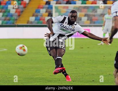 Andrea Bressanutti/LaPresse 23. Juli 2020 Udine, Italien Sportfußball Udinese vs Juventus - Italienische Fußballmeisterschaft League A Tim 2019/2020 - Dacia Arena Stadium im Bild: ken sema Stockfoto