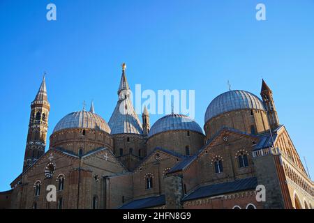 Päpstliche Basilika des Heiligen Antonius von Padua (Basilica di sant'antonio di padova) Padua, Italien - Januar 2022 Stockfoto