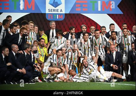 Massimo Paolone/LaPresse 1. August 2020 Turin, Italien Sportfußball Juventus vs Roma - Italienische Fußballmeisterschaft League A Tim 2019/2020 - Allianz Stadium im Bild: Die Spieler von Juventus während der Scudetto-Party Stockfoto