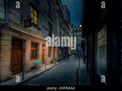 Paris, Frankreich - 3. März 2021: Montmorency Street: Ältestes Gebäude im Marais-Viertel in Paris Stockfoto