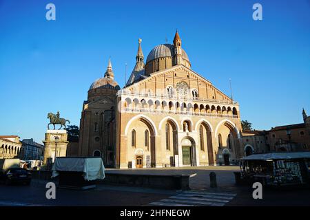 Päpstliche Basilika des Heiligen Antonius von Padua (Basilica di sant'antonio di padova) Padua, Italien - Januar 2022 Stockfoto