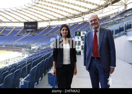 Cecilia Fabiano/LaPresse September 08 , 2020 Roma (Italien) News: Präsentation der Internationalen Tennismeisterschaften von BNP Paribas im Bild : Angelo Binaghi , Virginia Raggi Stockfoto