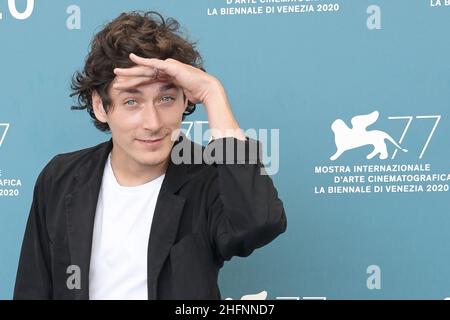 Gian Mattia D'Alberto - LaPresse 2020-09-10 Venice 77th Venice Filmfestival "UN Morgen die ganze Welt" (und morgen die ganze Welt) Fotocollage auf dem Foto: Noah Saavedra Stockfoto