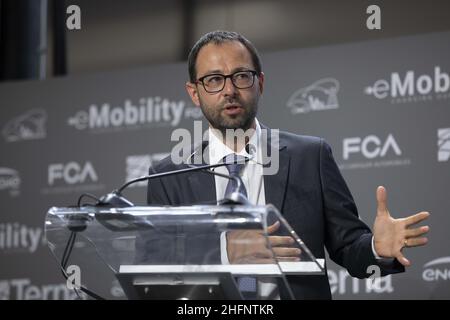 LaPresse/Andrea Alfano 14. September 2020 Turin (Italien) Automotive FCA Vehicle-to-Grid im Bild: Stefano Patuanelli Ministro Sviluppo Economico Stockfoto