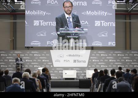 LaPresse/Andrea Alfano 14. September 2020 Turin (Italien) Automotive FCA Vehicle-to-Grid im Bild: Stefano Patuanelli Ministro Sviluppo Economico Stockfoto