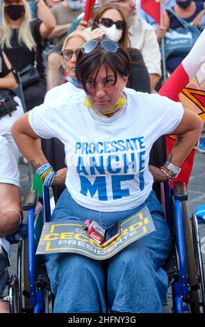 Mauro Scrobogna /LaPresse September 18, 2020&#xa0; Florenz, Italien Politik Regionalwahlen - Demonstration zum Abschluss des Wahlkampfes Forza Italia, Fratelli d'Italia, Lega auf dem Foto: Abschluss des Wahlkampfes von Susanna Ceccardi zur Wahl zur Präsidentin der Region Toskana Stockfoto