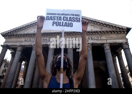 Roberto Monaldo / LaPresse 25-09-2020 Rom (Italien) Demonstration der Schüler für die Sicherheit und Reform des Schulsystems im Bild Ein Moment der Demonstration Stockfoto