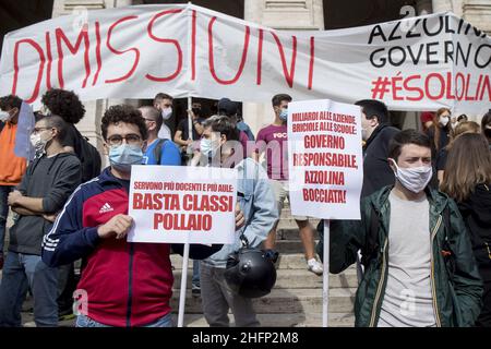 Roberto Monaldo / LaPresse 25-09-2020 Rom (Italien) Demonstration der Schüler für die Sicherheit und Reform des Schulsystems im Bild Ein Moment der Demonstration Stockfoto