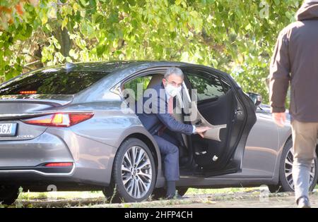 Mauro Scrobogna /LaPresse September 28, 2020&#xa0; Rom, Italien Politik M5S Ministertreffen auf dem Foto: Die Ankunft im Bauernhaus Cobragor am Stadtrand von Rom von Sergio Costa, Minister für Umwelt Stockfoto