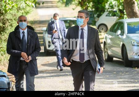 Mauro Scrobogna /LaPresse September 28, 2020&#xa0; Rom, Italien Politik M5S Ministertreffen auf dem Foto: Die Ankunft von Carlo Fraccaro im Bauernhaus Cobragor vor den Toren Roms Stockfoto