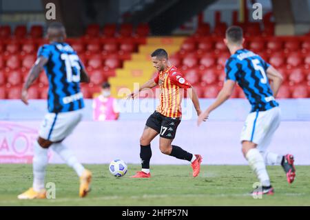 Alessandro Garofalo/LaPresse 30. September 2020 Benevento, Italien Sportfußball Benevento vs Inter - Italienische Fußballmeisterschaft League A Tim 2020/2021 - Ciro Vigorito Stadion. Im Bild: Gianluca Caprari Benevento Stockfoto