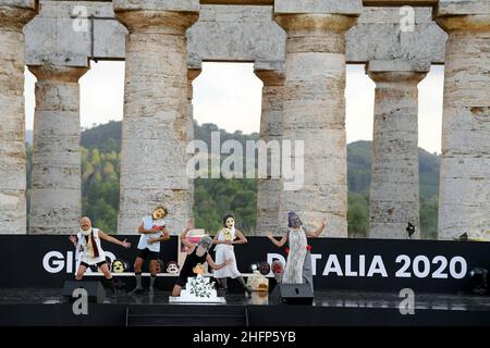 Fabio Ferrari/LaPresse 01. Oktober 2020 Segesta, Palermo (Italien) Sport Cycling Giro d'Italia 2020 - Ausgabe 103th - Teampräsentation im Bild: Während der Präsentation Stockfoto