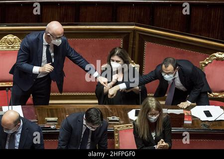 Roberto Monaldo / LaPresse 14-10-2020 Senat von Rom (Italien) - Aktualisierung des Wirtschafts- und Finanzdokuments von 2020 im Bild die Jubel der Regierung Stockfoto